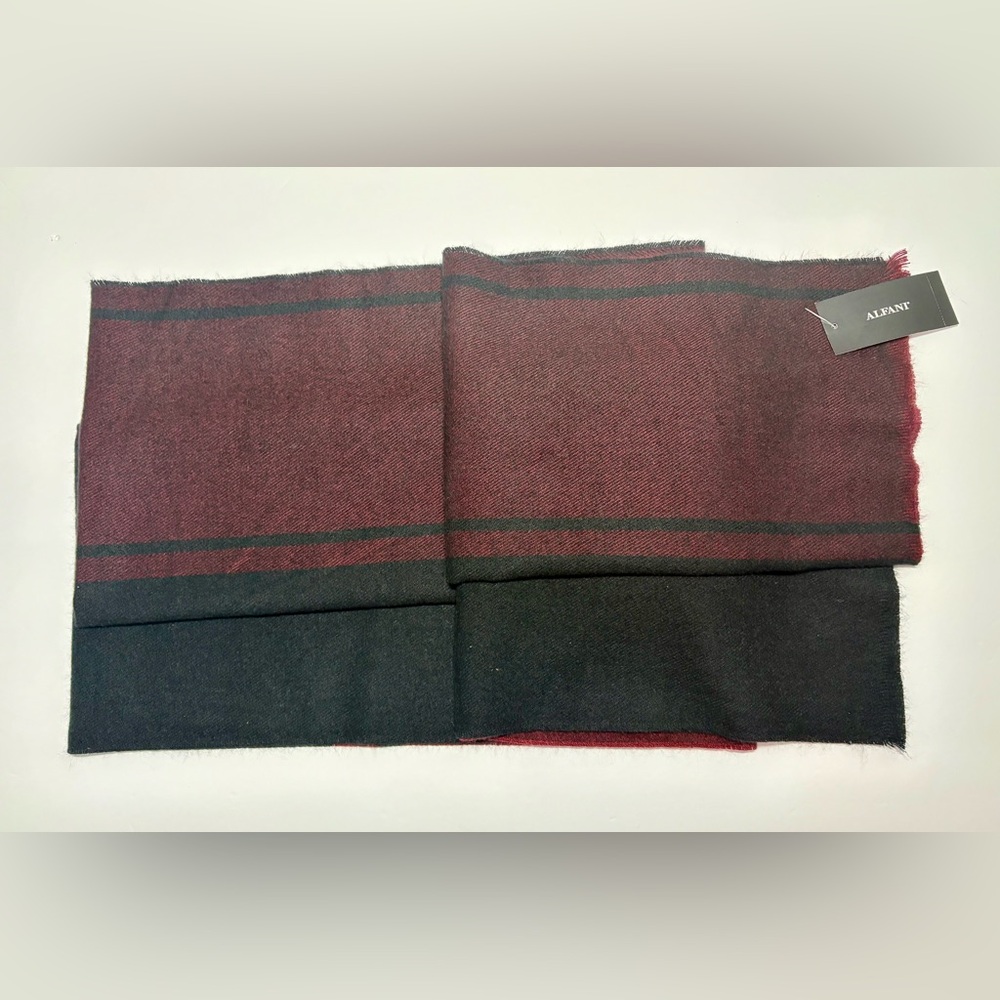 Alfani NWT Red and Black Scarf/Wrap-23"x70"‎